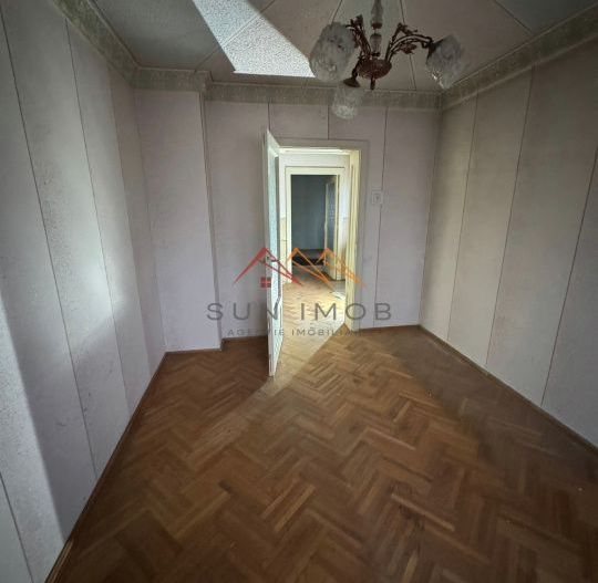 Casa D+P+E, an 1980, teren 285 m2, zona foarte buna, Campina, Prahova - Poză 9