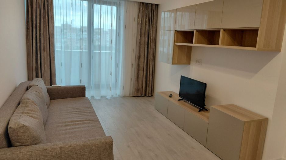 De închiriat: apartament 2 camere - Novum - Păcii - metrou - parcare - Poză 1
