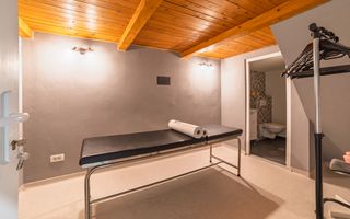 Apartament cu destinatii multiple, Bulevardul Revolutiei 80 - Poză 8