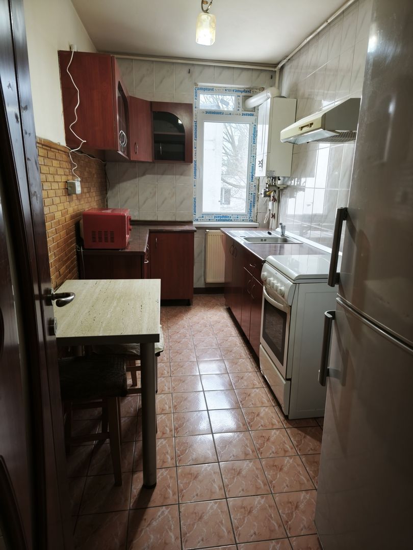 Apartament cu 2 camere in zona Dambu - Poză 4