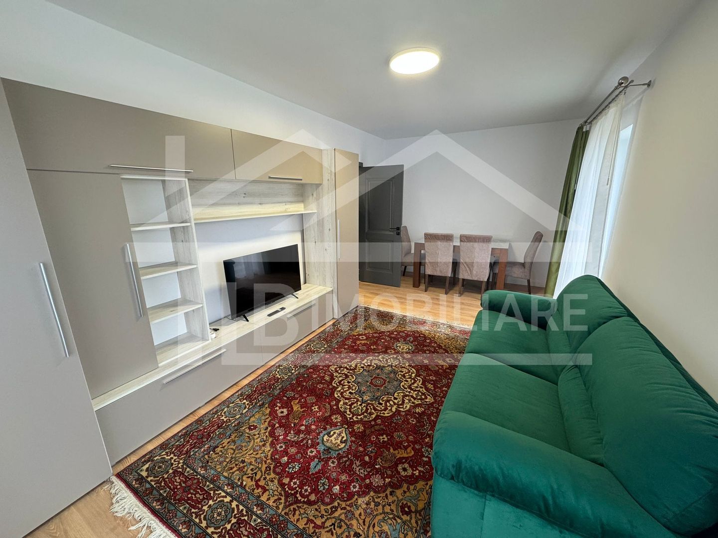 Apartament cu 2 camere, 58 mp, decomandat, parcare, Zona Garii - Poză 2