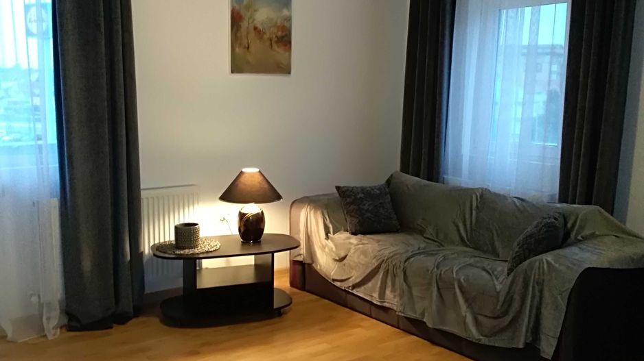 Proprietar -Vând apartament spațios la mare - Poză 2