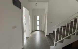 Casa individuala cu 5 camere in Mosnita Noua zona castel comision 0% - Poză 12