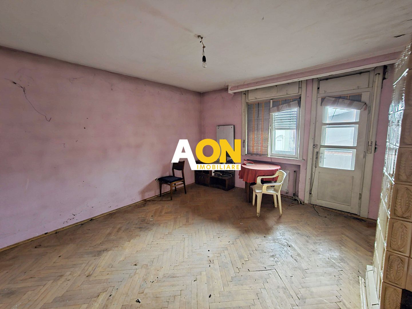 Casa cu 7 camere, 700 mp teren, deschidere la 2 strazi, zona Centru - Poză 7