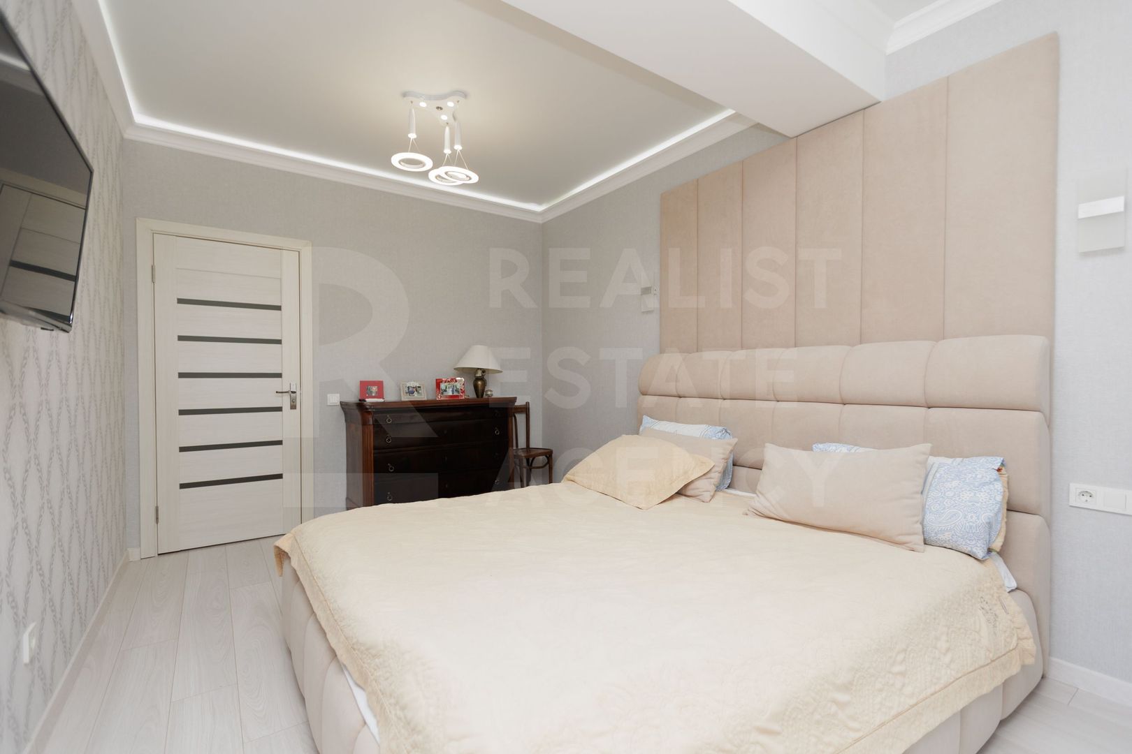 Vânzare, apartament, 2 camere, strada Alba Iulia, Buiucani - Poză 1