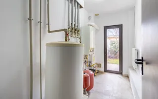 Vanzare - vila spatioasa cu gradina - Condominiu - Iancu Nicolae - Poză 31