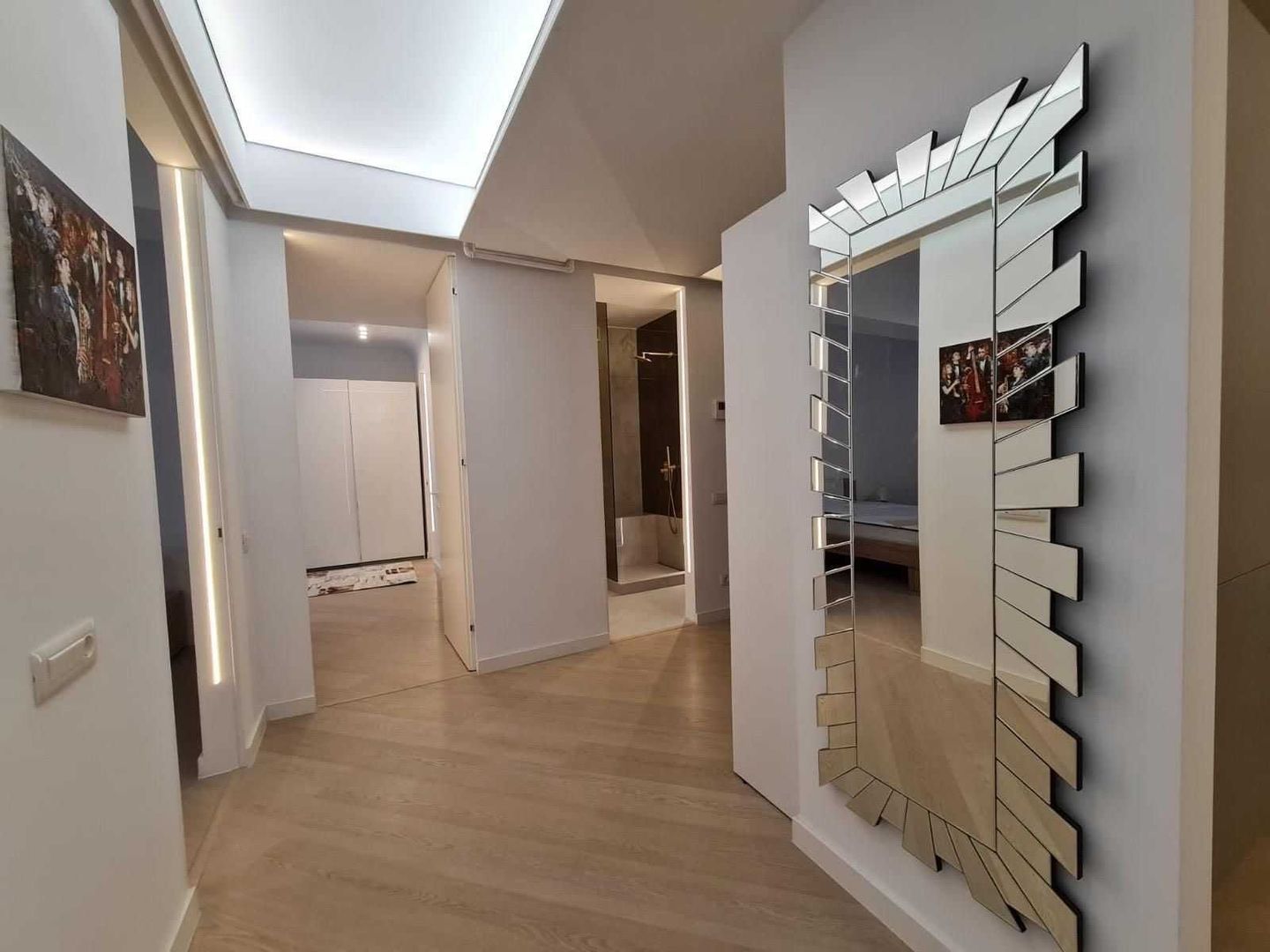 De inchiriat - Ap. 3 camere in Cortina North - Poză 3