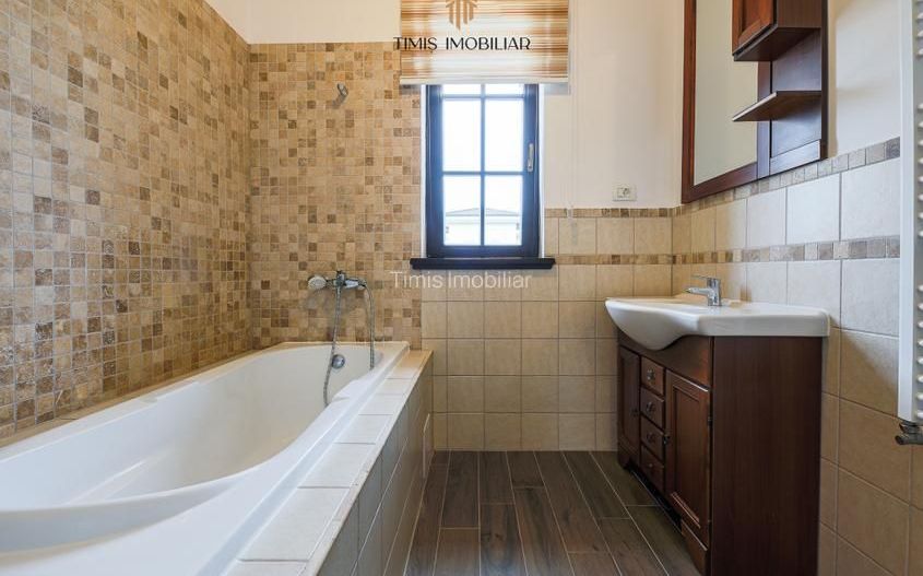 Proiect deosebit cu finisaje de top - Poză 6