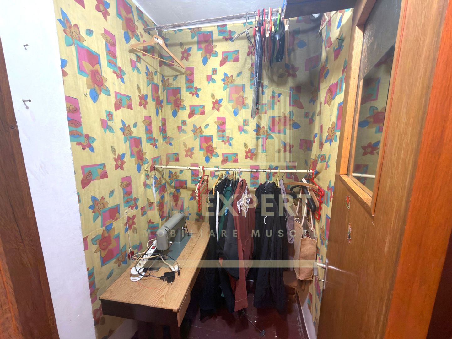 APARTAMENT 4 CAMERE ETAJ 3 CENTRU PRIMĂRIE CAMPULUNG - Poză 10