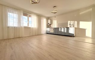 Apartament cu 4 camere /85.5mp/zona Sub Cetate.