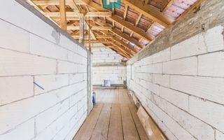 Casă P+E cu două apartamente, zona Drăgășani - Poză 13