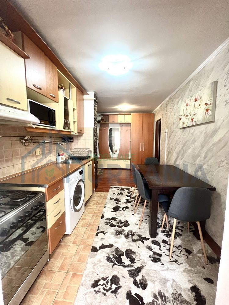 Apartament 3 camere de închiriat, Nicolina, cu loc de parcare disponibil - Poză 4