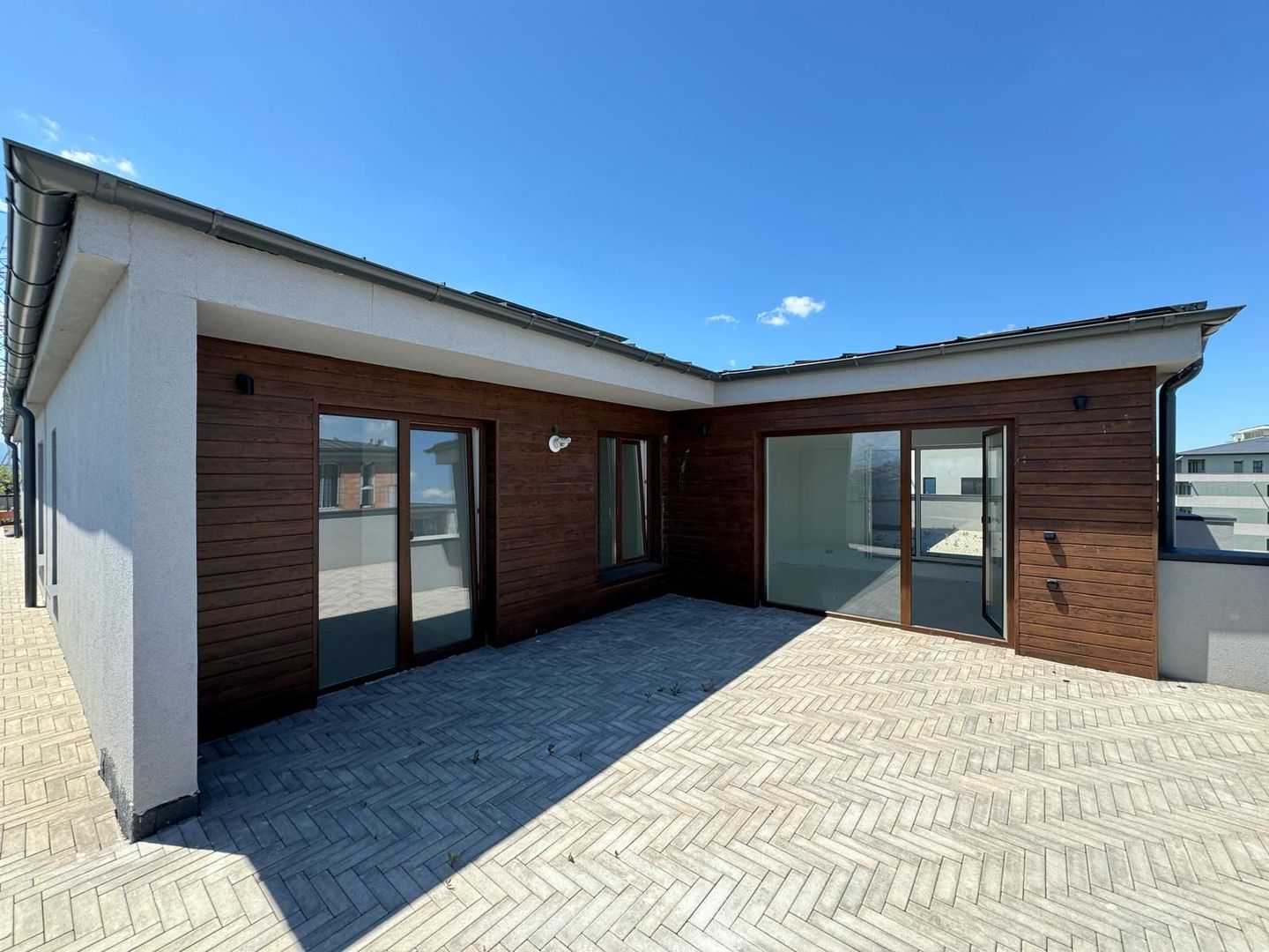 Penthouse cu 4 camere si terasa 60 mp, Sibiu - Poză 1