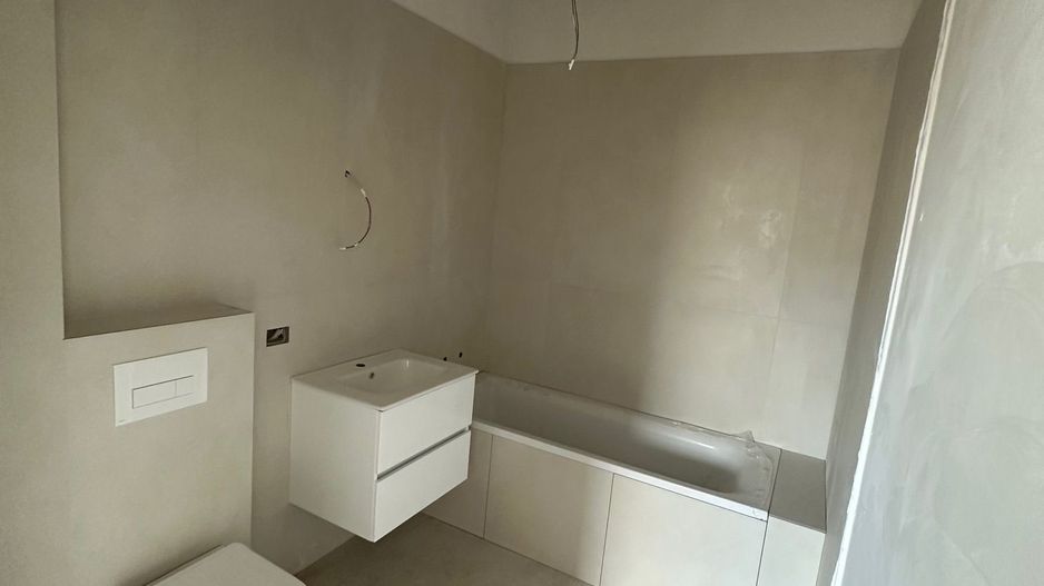 Apartment bloc nou cu lift si loc de parcare inclus - Poză 6