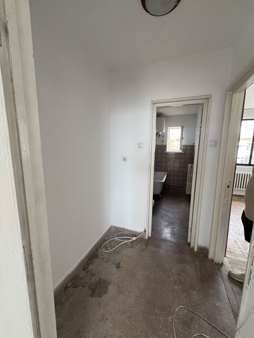 vand apartament 2 camere zona Crihala - Poză 5