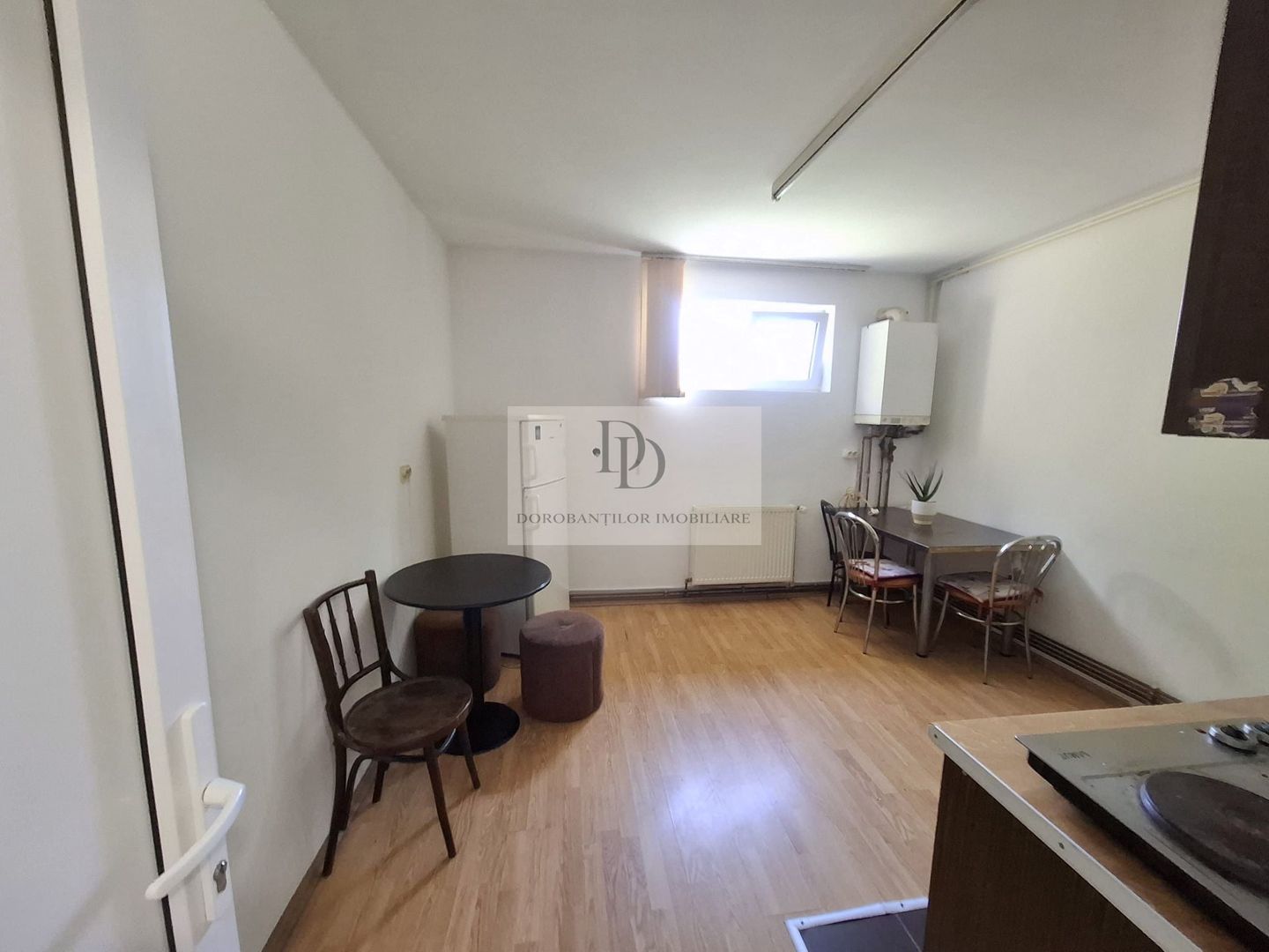 Apartament cu Potențial Investițional + Boxǎ | Zona Andrei Mureșanu - Poză 7