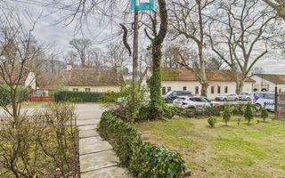 Apartament Săvârşin vizavi de intrarea la Castel - Poză 2