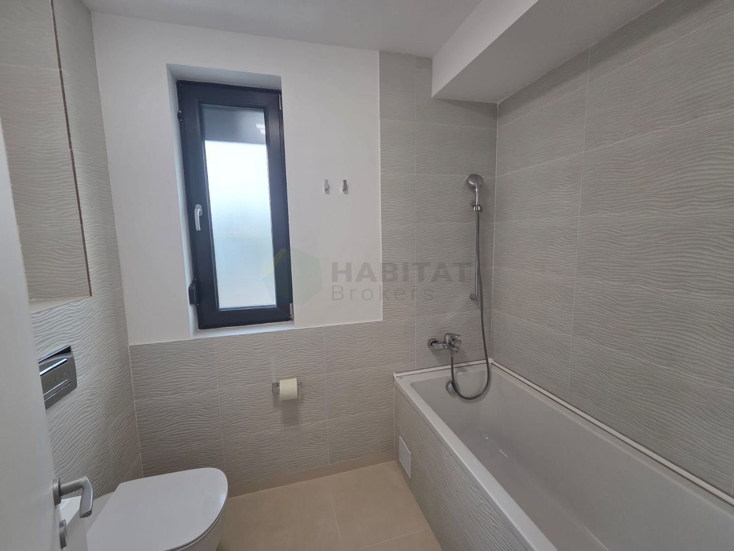 Vilă  cu mansardă, piscină și design modern – Tunari - Poză 26