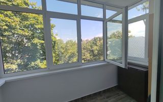 Apartament renovat 2 camere SD 49 mp Podu Ros 92000 euro - Poză 8