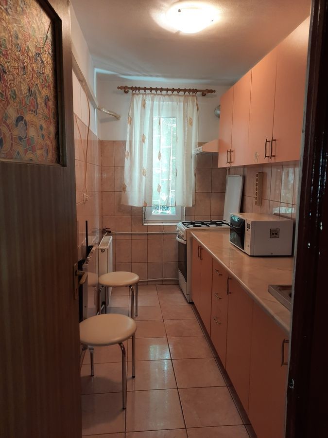 Garsoniera spațioasă in Titan, bloc 1983 - Poză 3