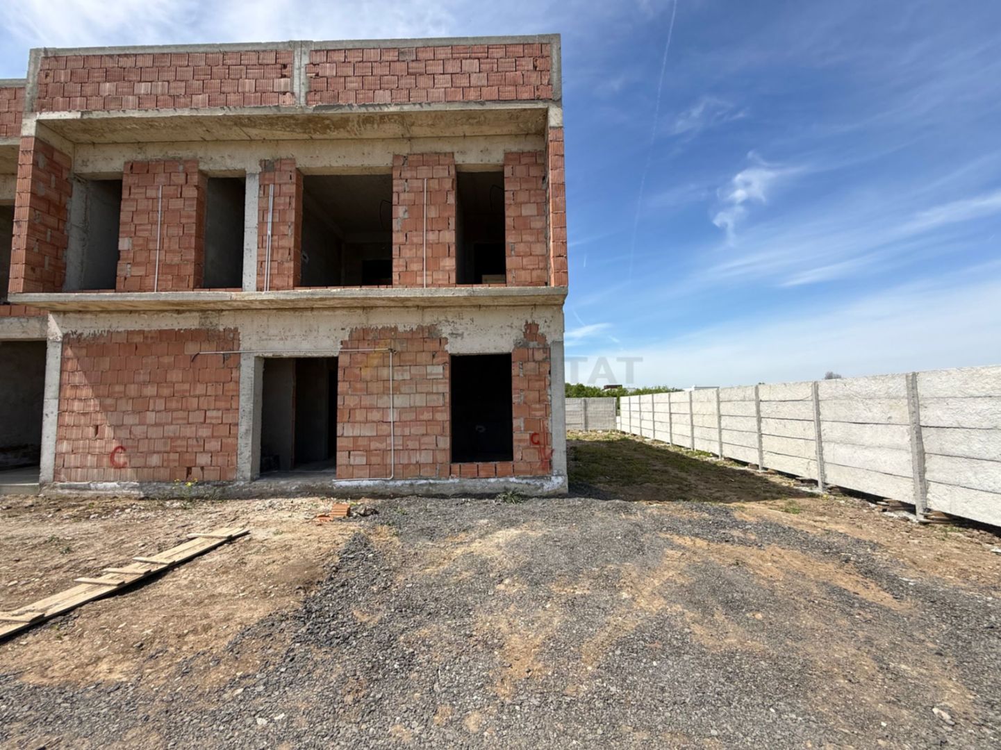 Eleganță și natură: vilă urbană exclusivistă în Tunari - Poză 13