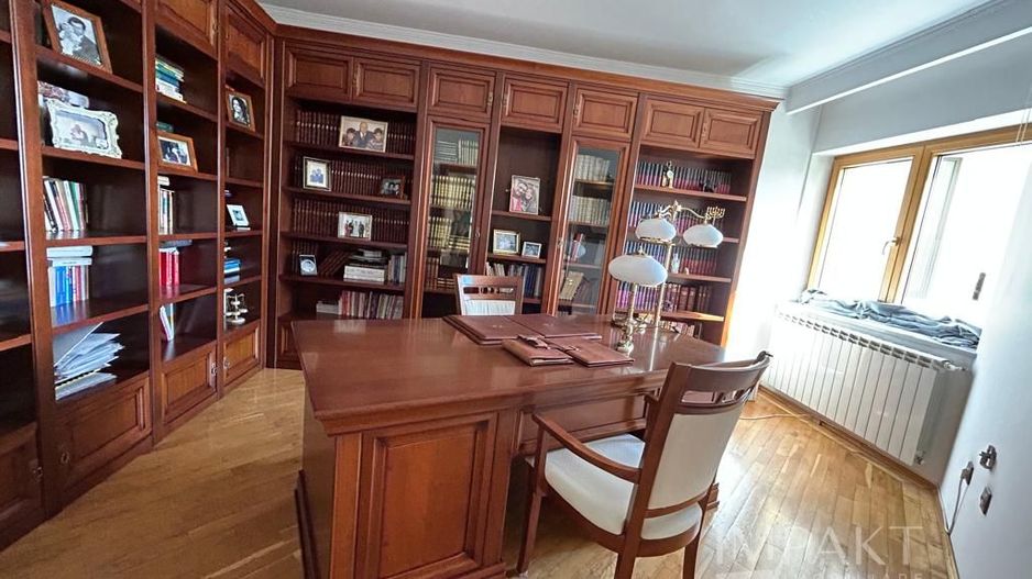 Vila individuala de lux de inchiriat, in cartier Gruia aproape de Cetatuie! - Poză 5