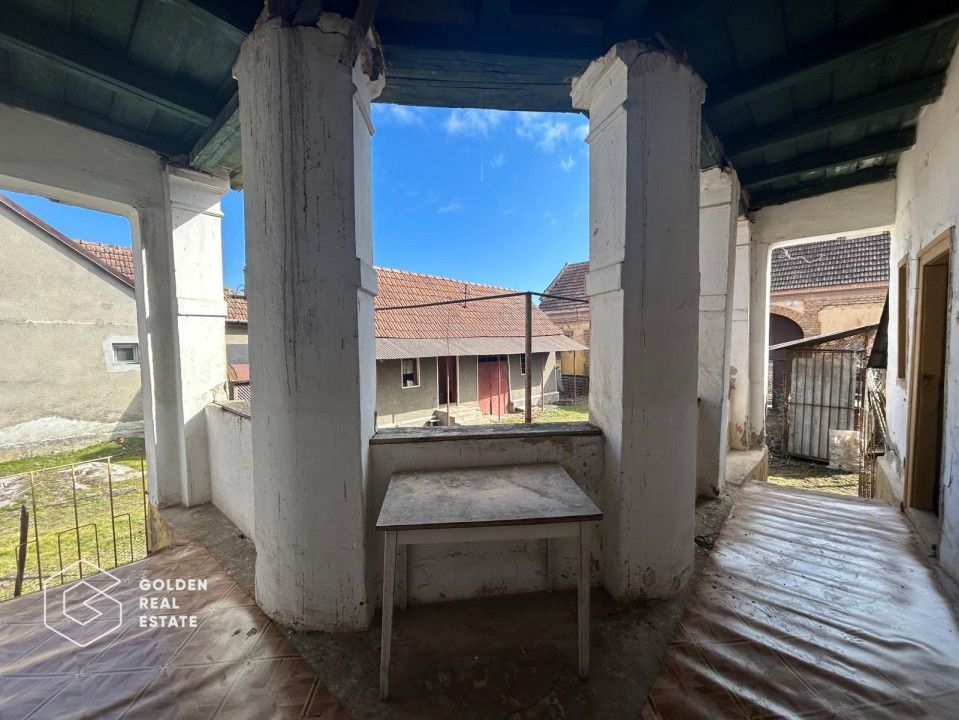Casa traditionala cu teren generos in Odvos, județul Arad - Poză 4