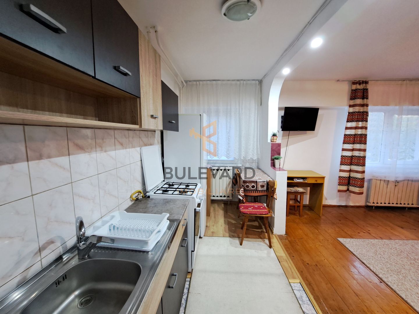 Garsoniera confort 1 + boxa de depozitare, in zona Minerva! - Poză 4