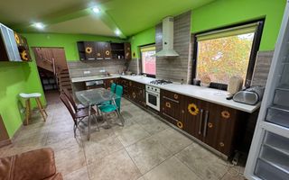 Casa cu 4 camere, 230mp, garaj, Zona Corunca - Poză 10
