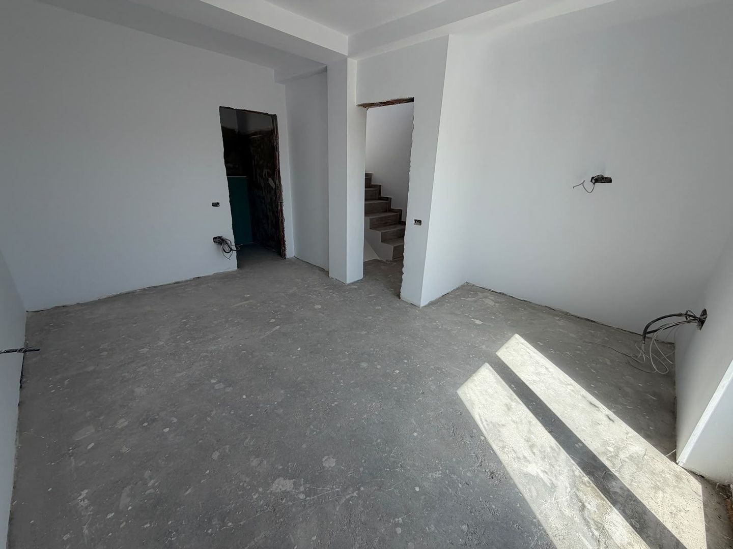 CASA DUPLEX, TOATE UTILITATILE, STRADA ASFALTATA, COMISION 0% - Poză 15