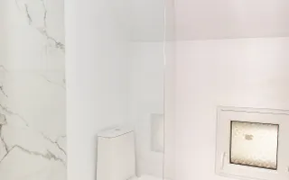 Vilă 5 dormitoare, 4 băi, 2 248mp teren, piscină. Preț: 229 000 E. - Poză 23