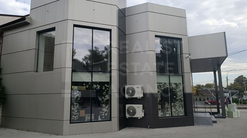 Vanzarea spațiului comercial 136 mp, str. Kiev, Bălți - Poză 1