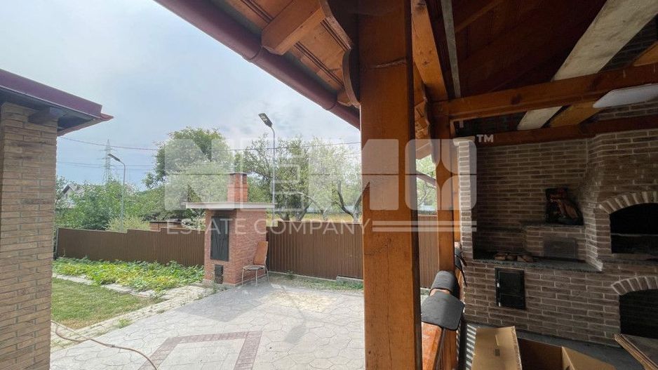 VILA CU FOISOR |  MOBILATA | CU 7 ARI TEREN - Poză 2