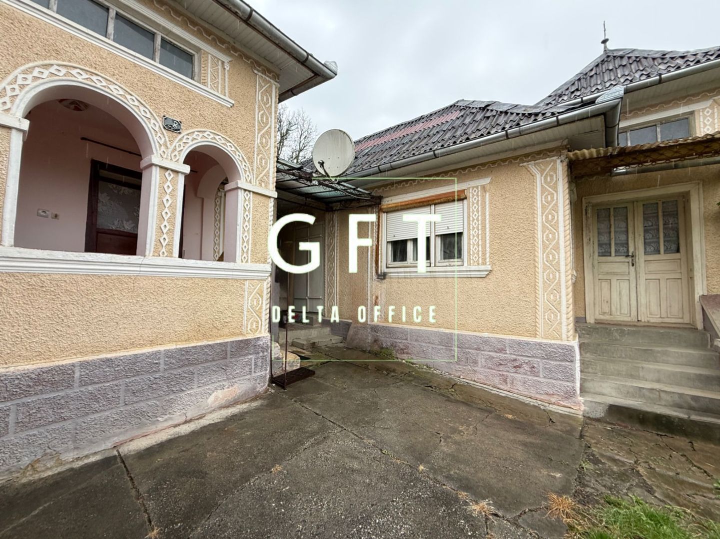 Casa tradițională la țară - Poză 1