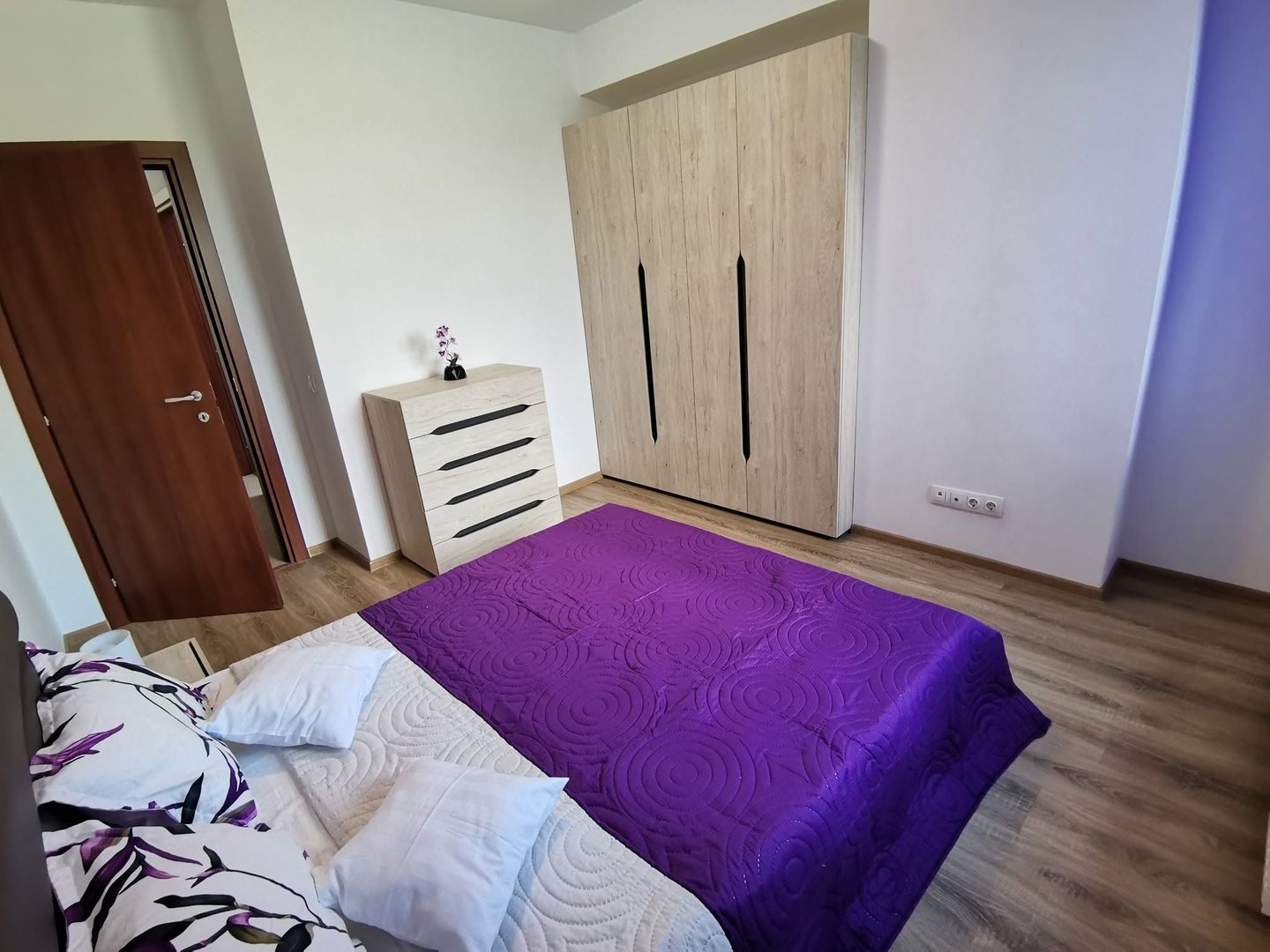 Prima inchiriere- apartament cu 3 camere in zona Prelungirea Ghencea - Poză 6