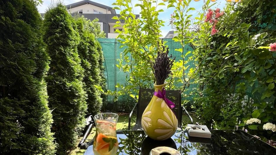 Birou shared (coworking)cu grădină, terasă si parcare proprie - Poză 2