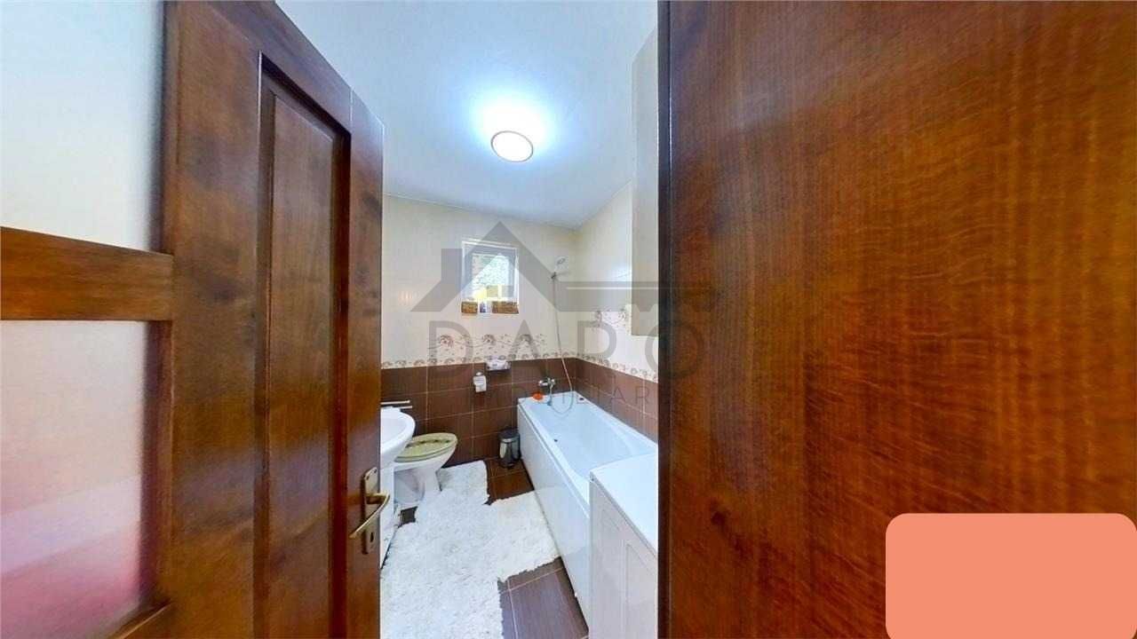 Casă bine poziționată, într-o zonă liniștită și sigură- Cartierul Unirii - Poză 6