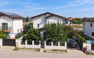 Casă cu parter, etaj și mansardă de vânzare – Cartierul Nou - Poză 3