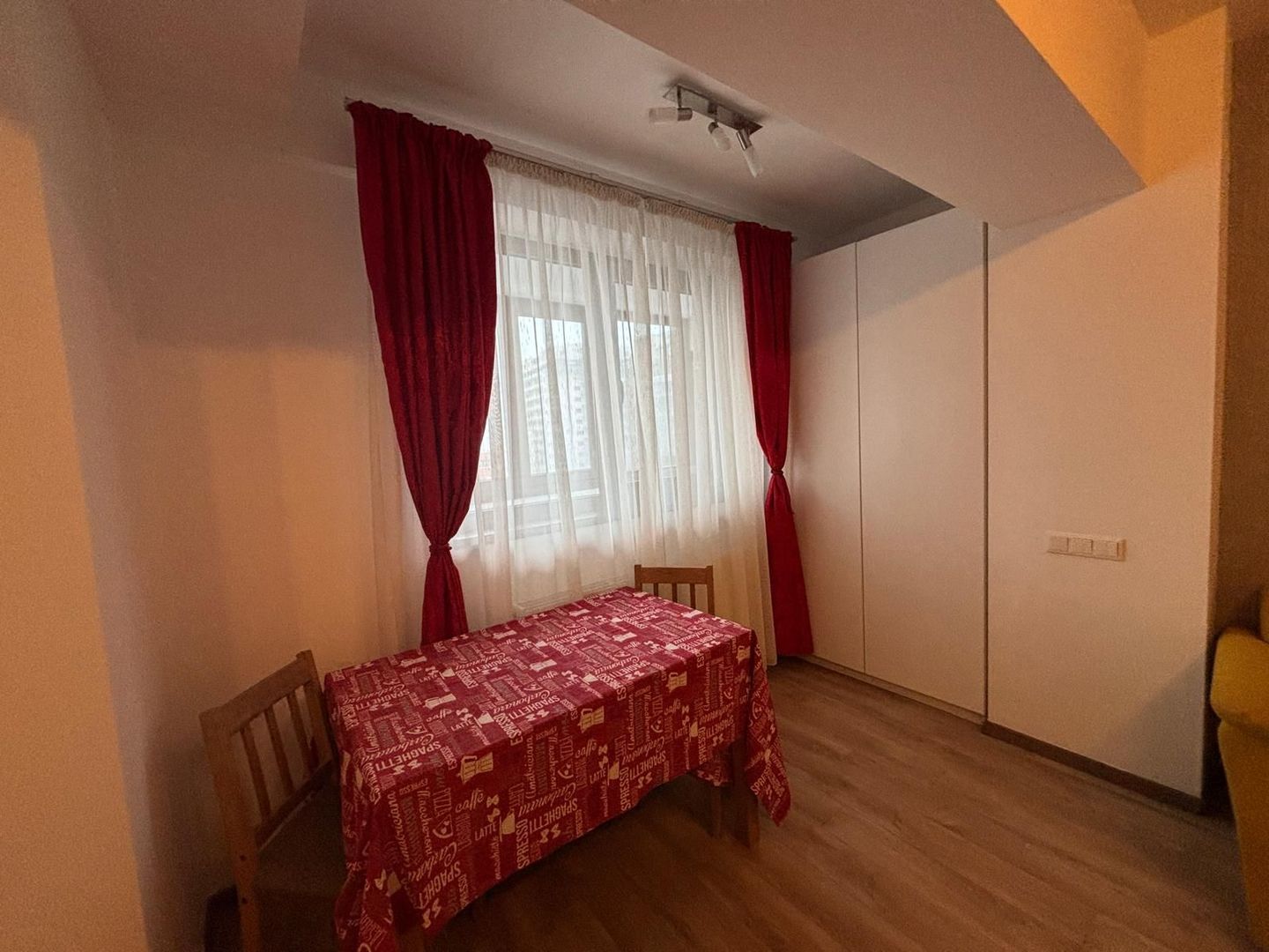 GARSONIERA - SEBASTIAN, CENTRALA PROPRIE, BUCATARIE INCHISA, MODERN - Poză 9