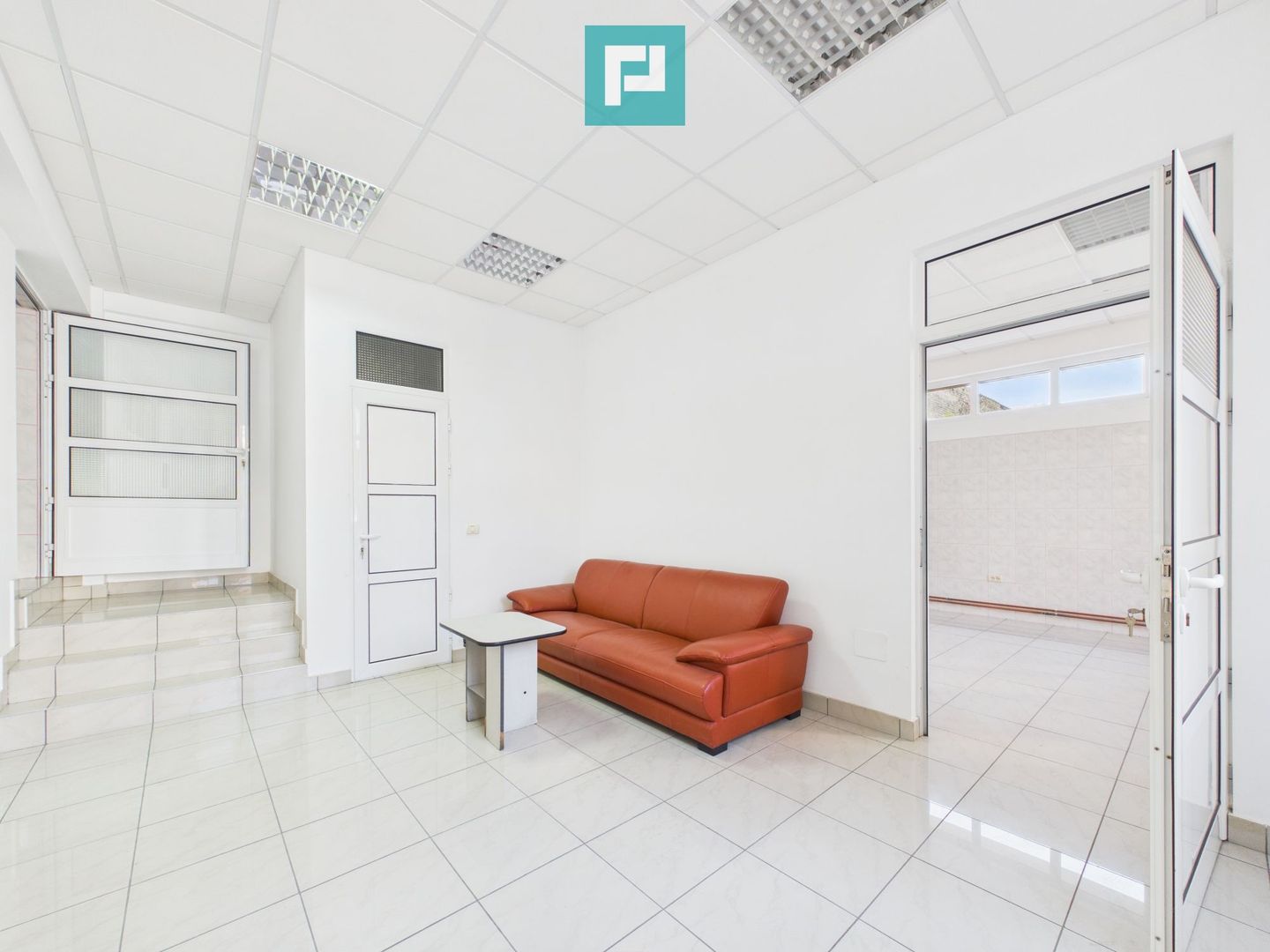 Imobil central cu destinație medicală, Arad - Poză 5