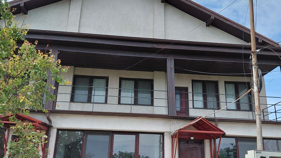 Casa P+1 zona Traian cu vedere la Brates - Poză 1