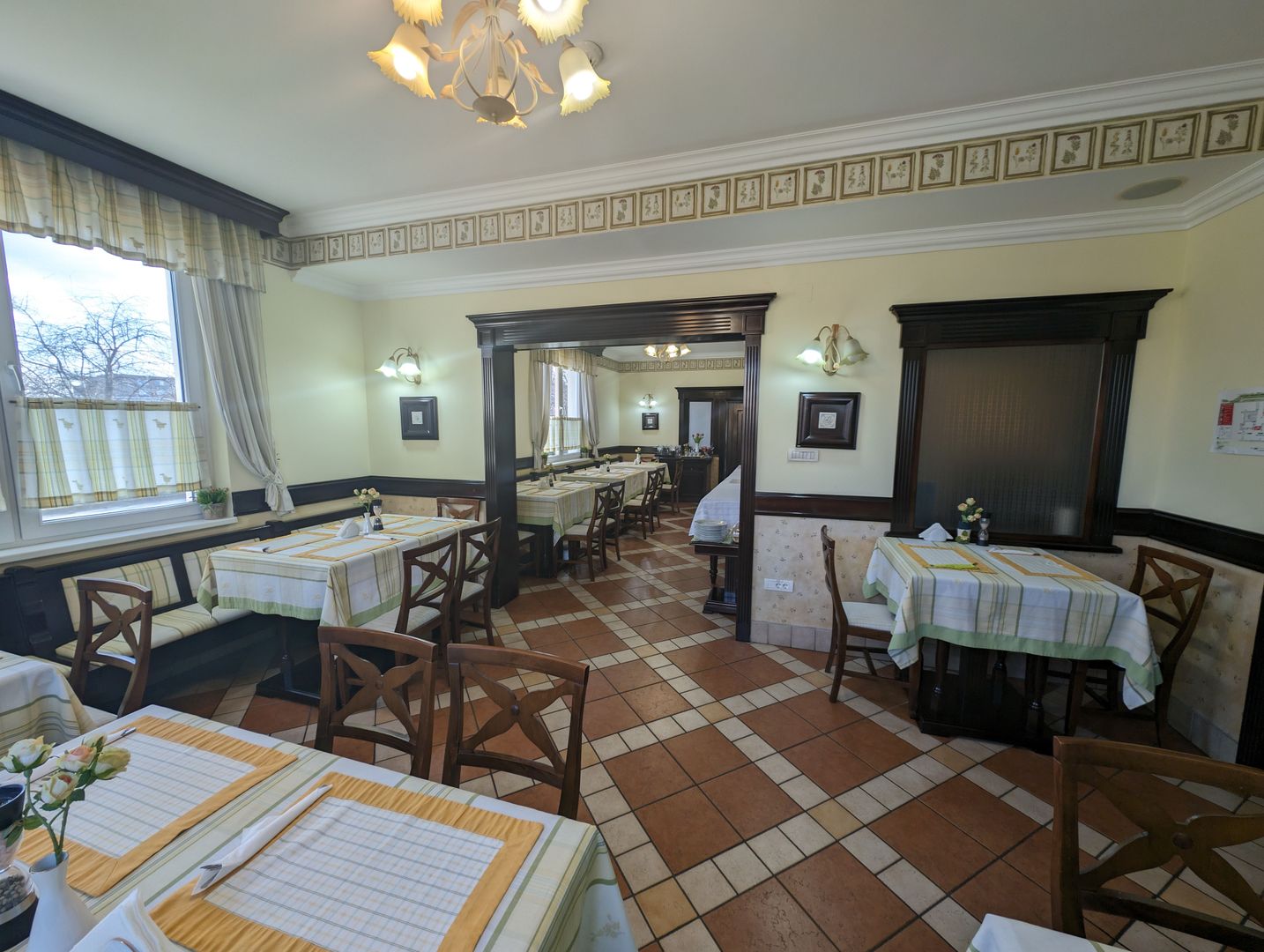 Imobil comercial P+2E+M - 28 Camere - Poză 2