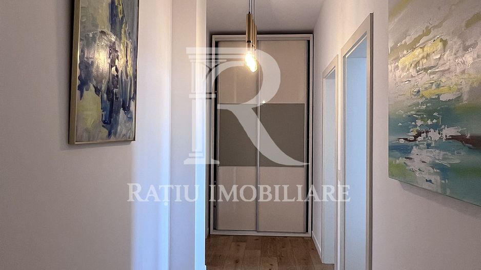 Penthouse cu Design Eclectic | Central | Panoramă Unică | Oradea - Poză 10