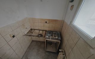 Garsoniera ieftina cu vedere la parc - Poză 6