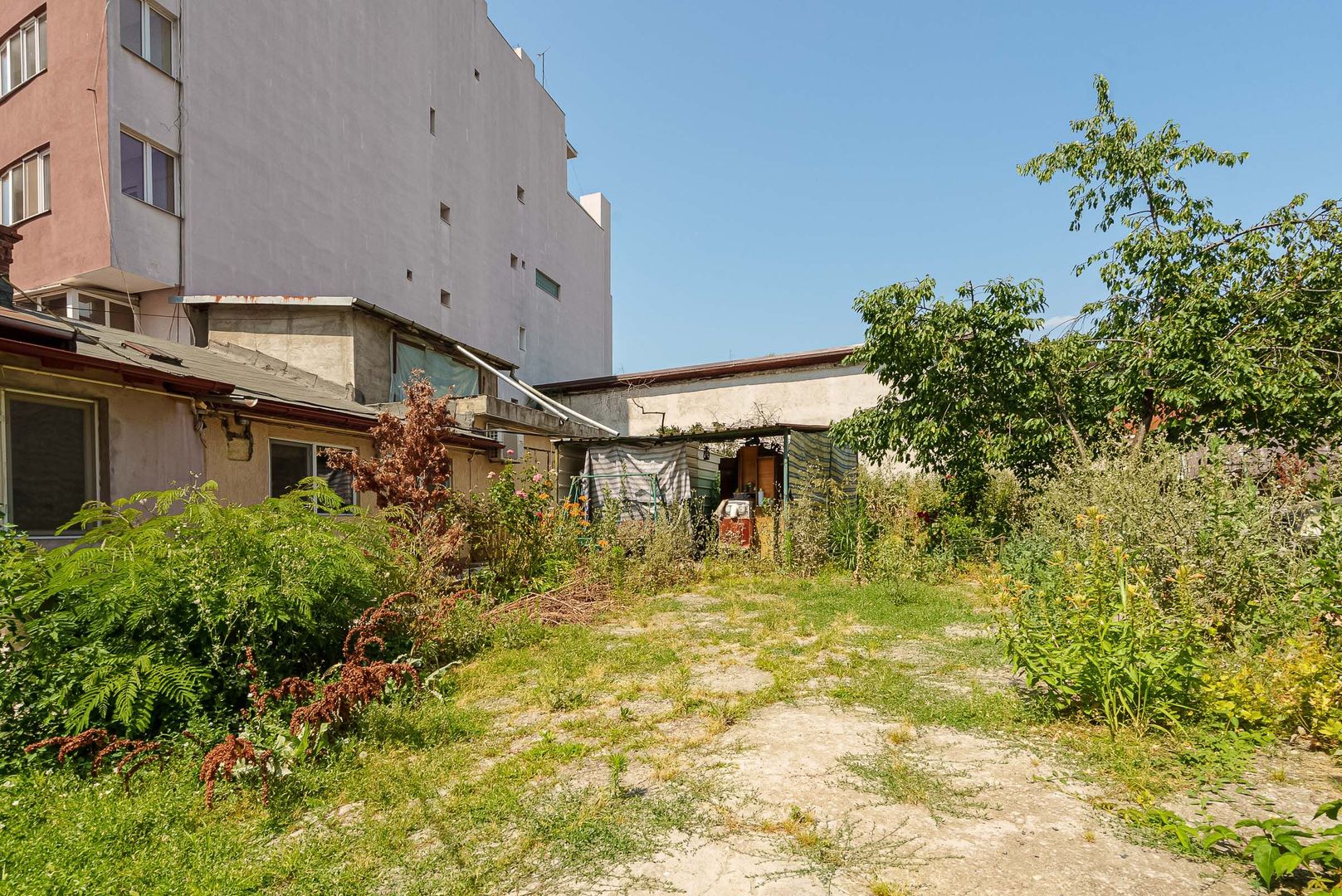 Piata Victoriei Mihalache stradal Corp Casa monument curte comuna - Poză 14