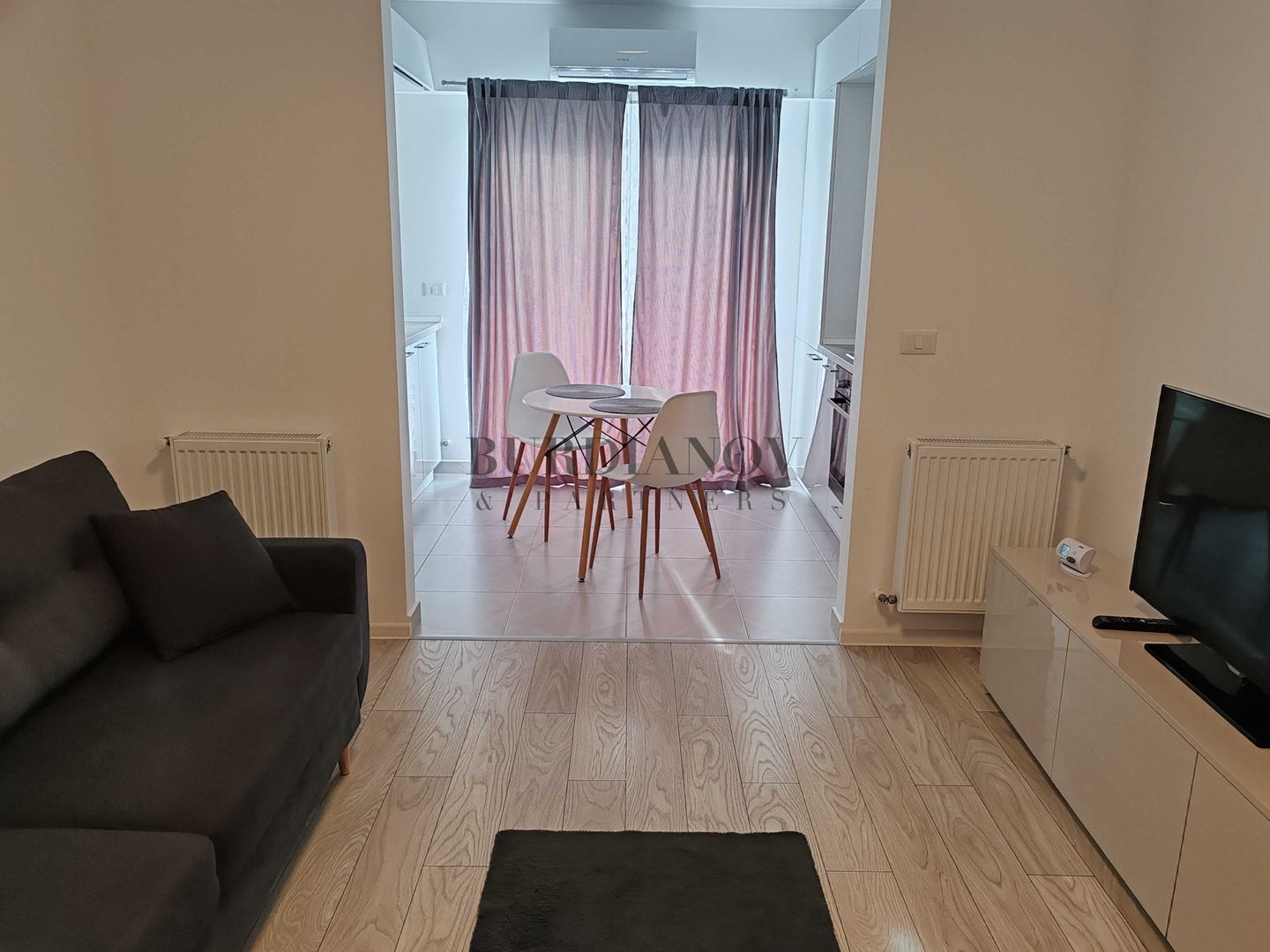 Apartament cu 2 camere de închiriat - Titan 4 Residence II - Pallady - Poză 1