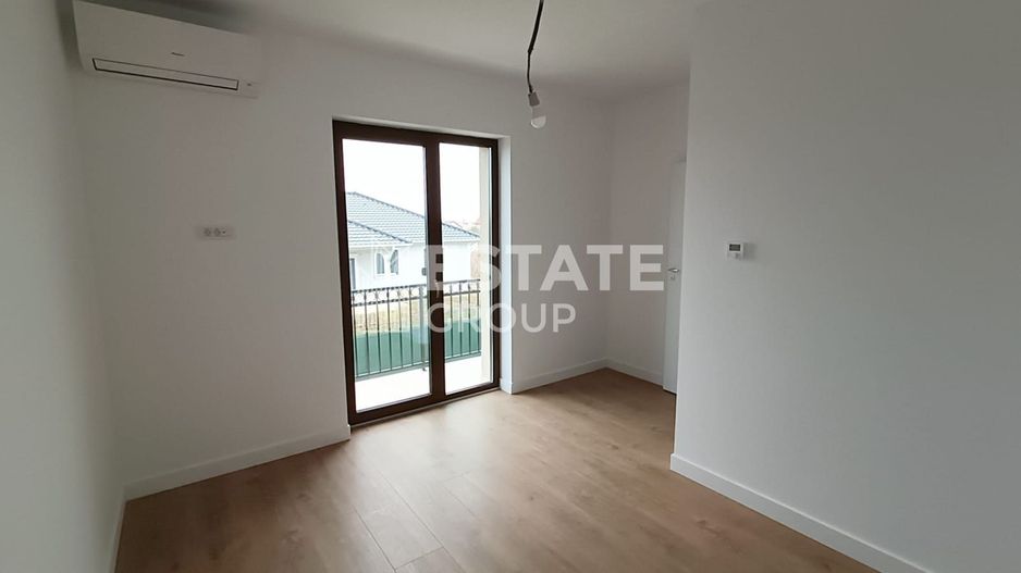 Duplex cu 5 camere despartit prin camera tehnica in Dumbravita - Poză 4