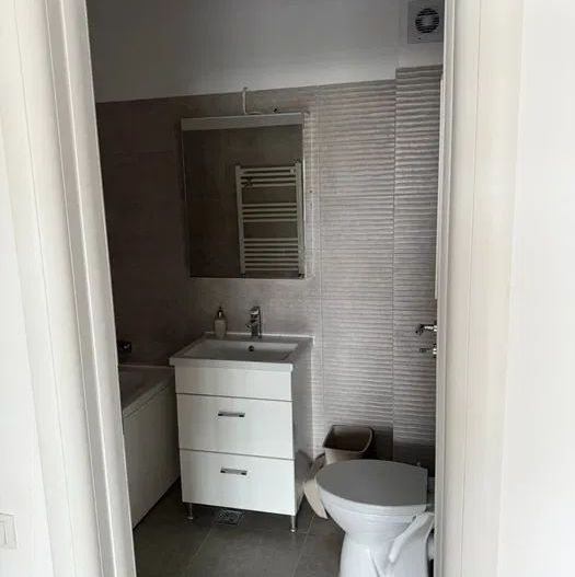 Apartament 3 camere cu curte si 2 parcari subterane zona titan - Poză 3