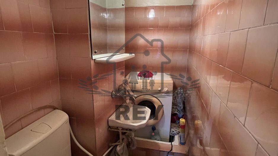 Apartament 4 camere decomandate 4 balcoane etaj 1 Str. Bâlea/Sibiu - Poză 8