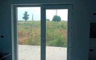 Casa  - spatioasa 3 camere  Vidra-Institut - Poză 8